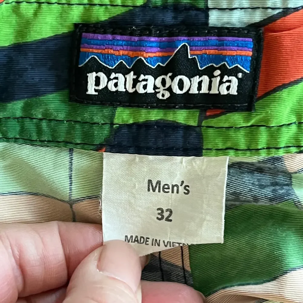 Patagonia Men’s Wavefarer Board Shorts Swim Trunks Size 32